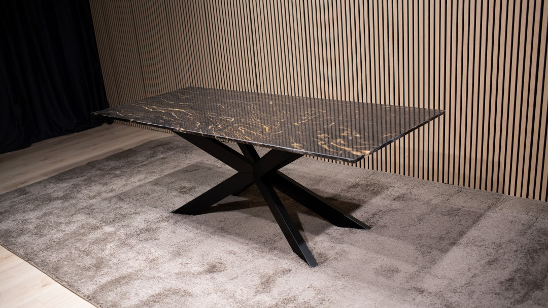 Cosmic Black Eettafel – Rechthoekig Groot (222x93 cm)