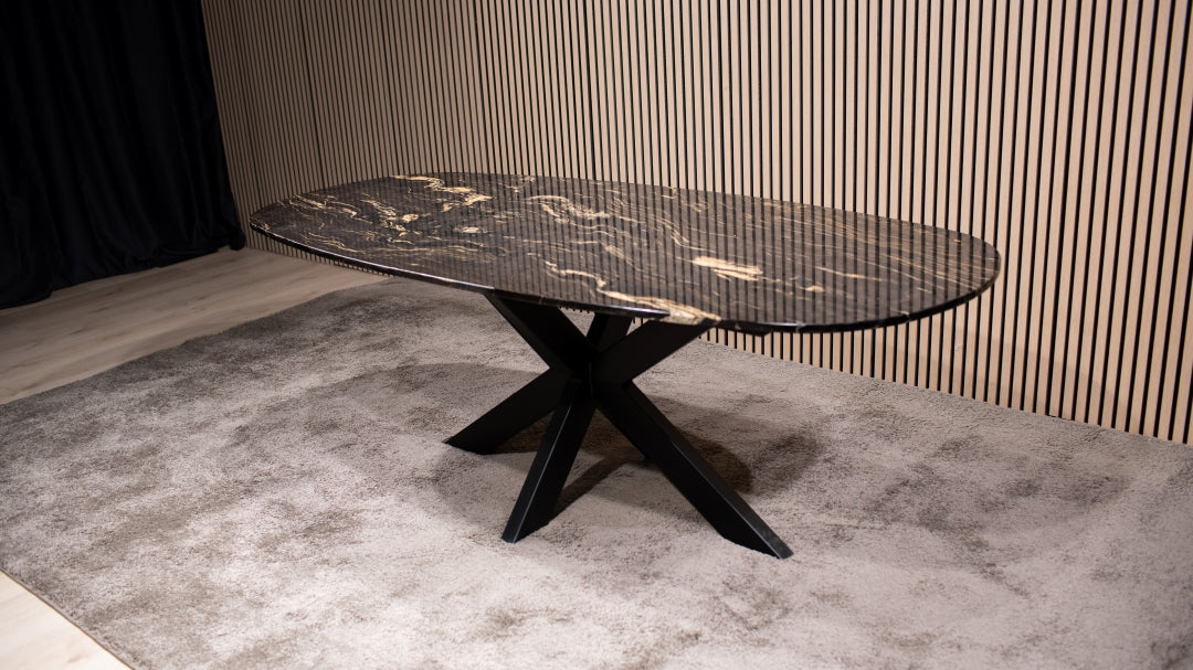 Cosmic Black Eettafel – Deens-Ovaal (220x100 cm)