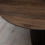 Tafel rond Eikenhout - Latjes onderstel - Dear brown