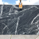 Magic Black kwartsiet tafel