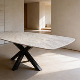 Quartz Travertino eettafel met matrix poot