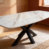 Quartz Maline eettafel met matrix poot